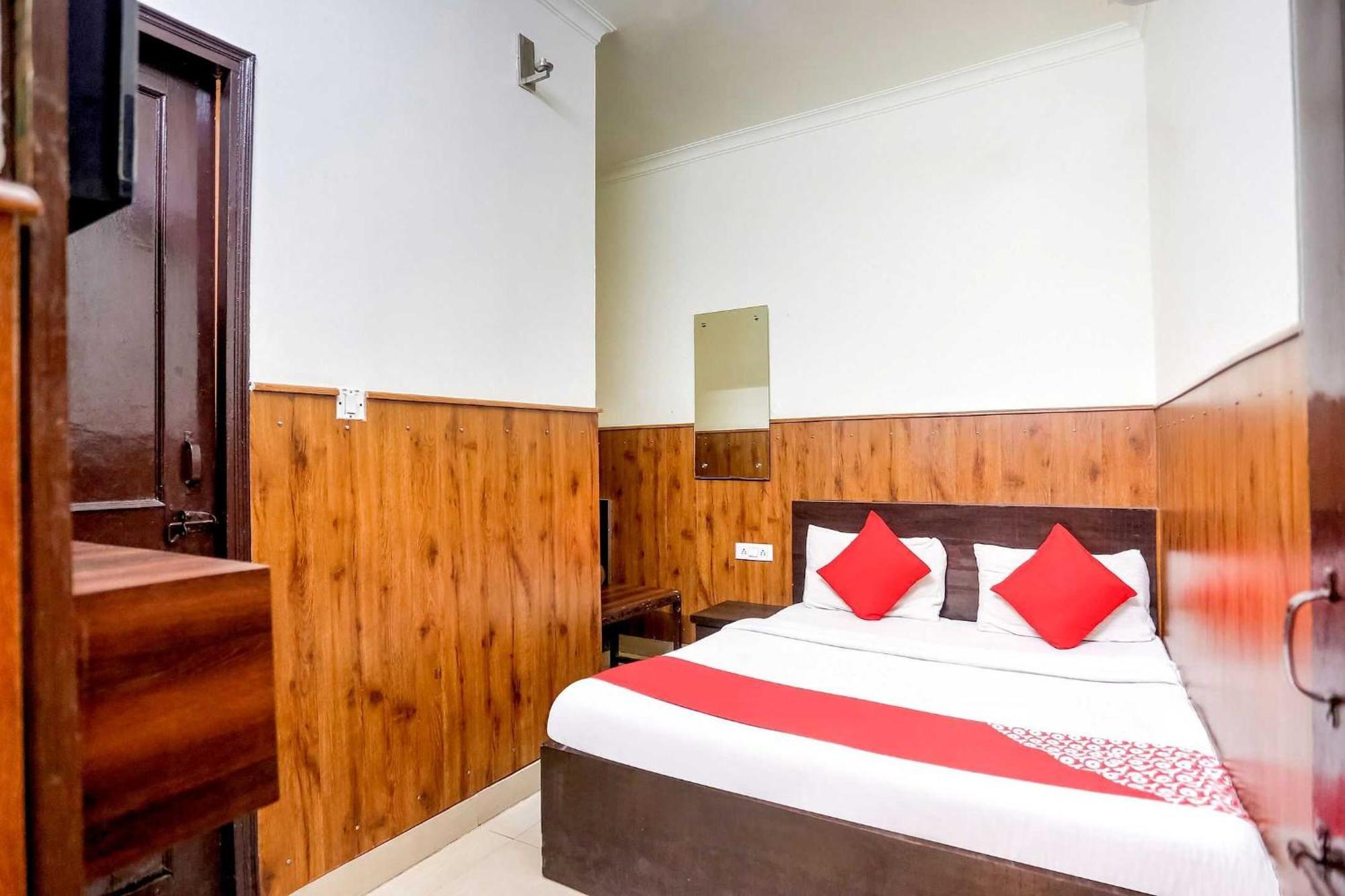 Hotel O Shri Sai Guest House Delhi  Eksteriør billede