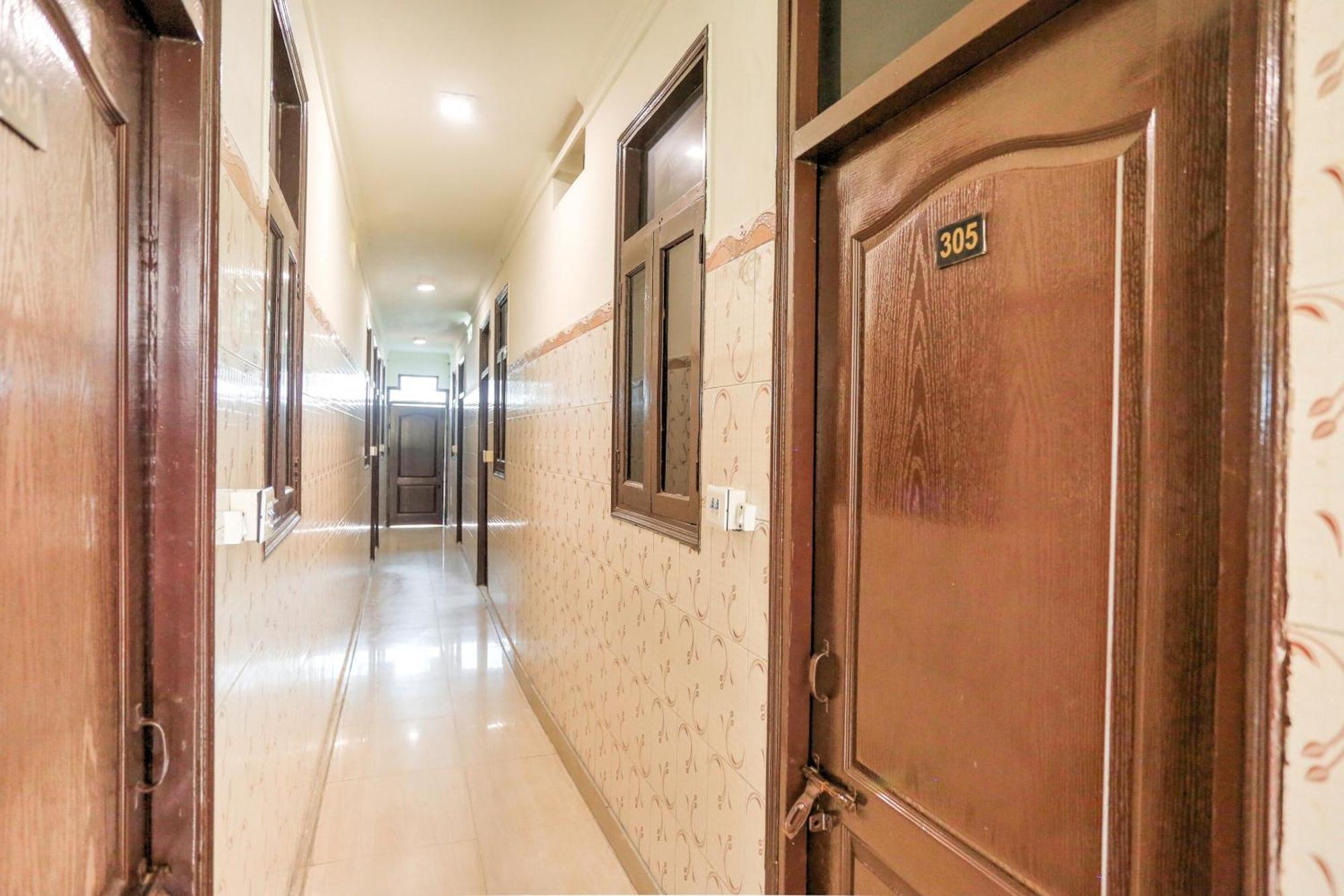 Hotel O Shri Sai Guest House Delhi  Eksteriør billede