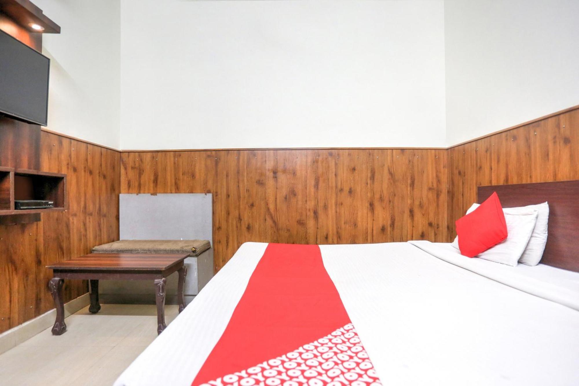 Hotel O Shri Sai Guest House Delhi  Eksteriør billede
