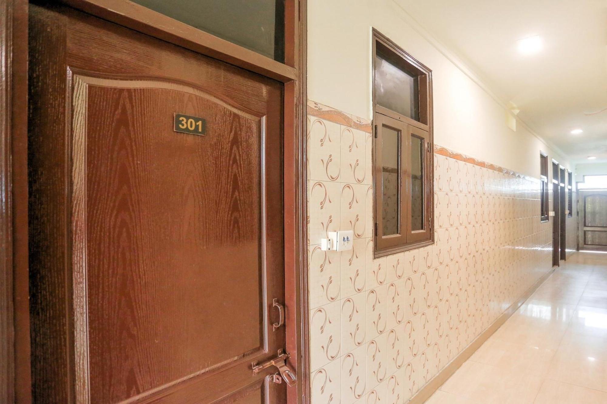 Hotel O Shri Sai Guest House Delhi  Eksteriør billede
