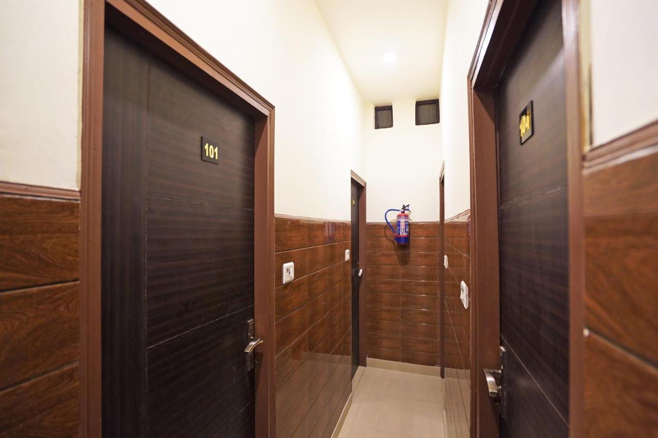 Hotel O Shri Sai Guest House Delhi  Eksteriør billede